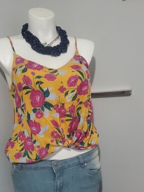 Lush Women's Yellow Floral Twist-Hem Cami Top